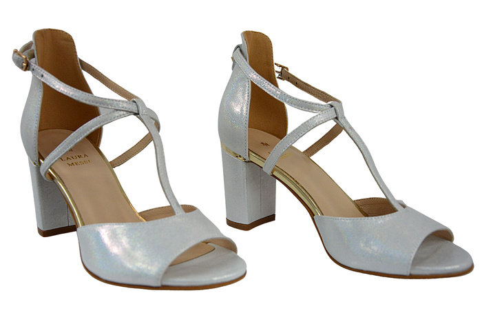 Срібні босоніжки Laura Messi 2416