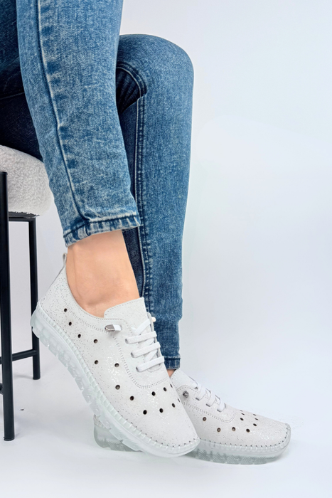 Wygodne półbuty skórzane ażurowe biało srebrne