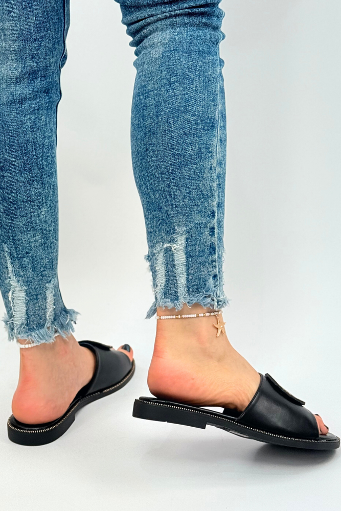 Klapki płaskie czarne z ozdobą w cyrkonie Filippo