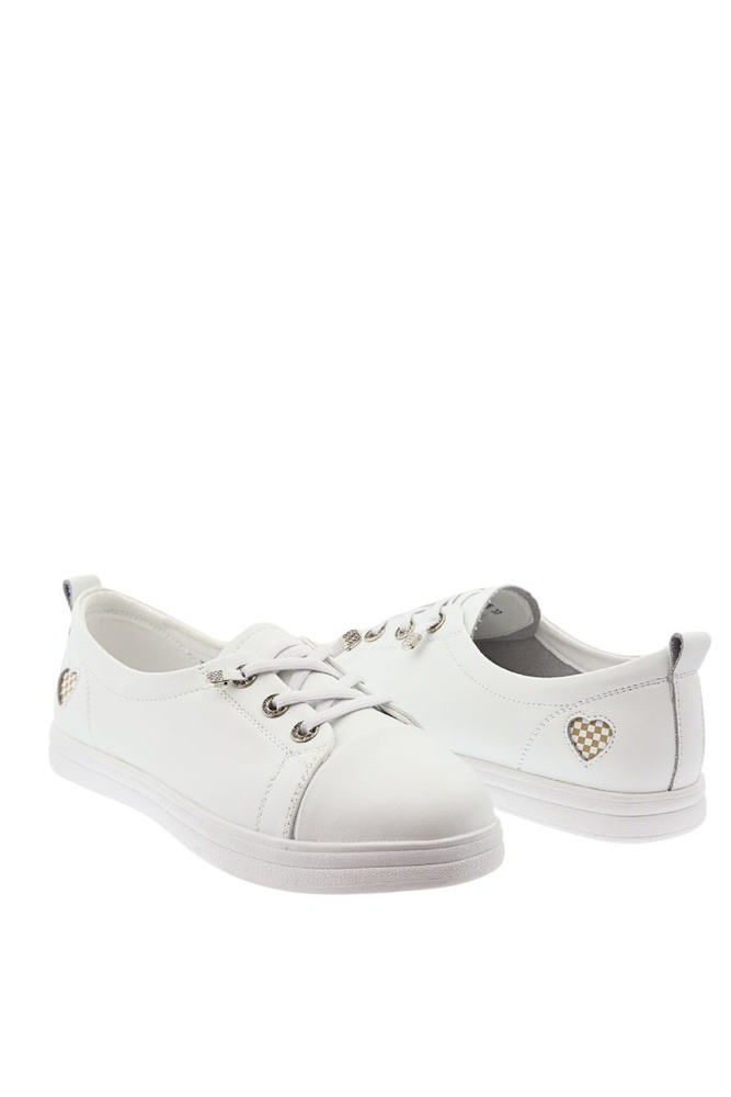 Białe półbuty skórzane sznurowane płaskie