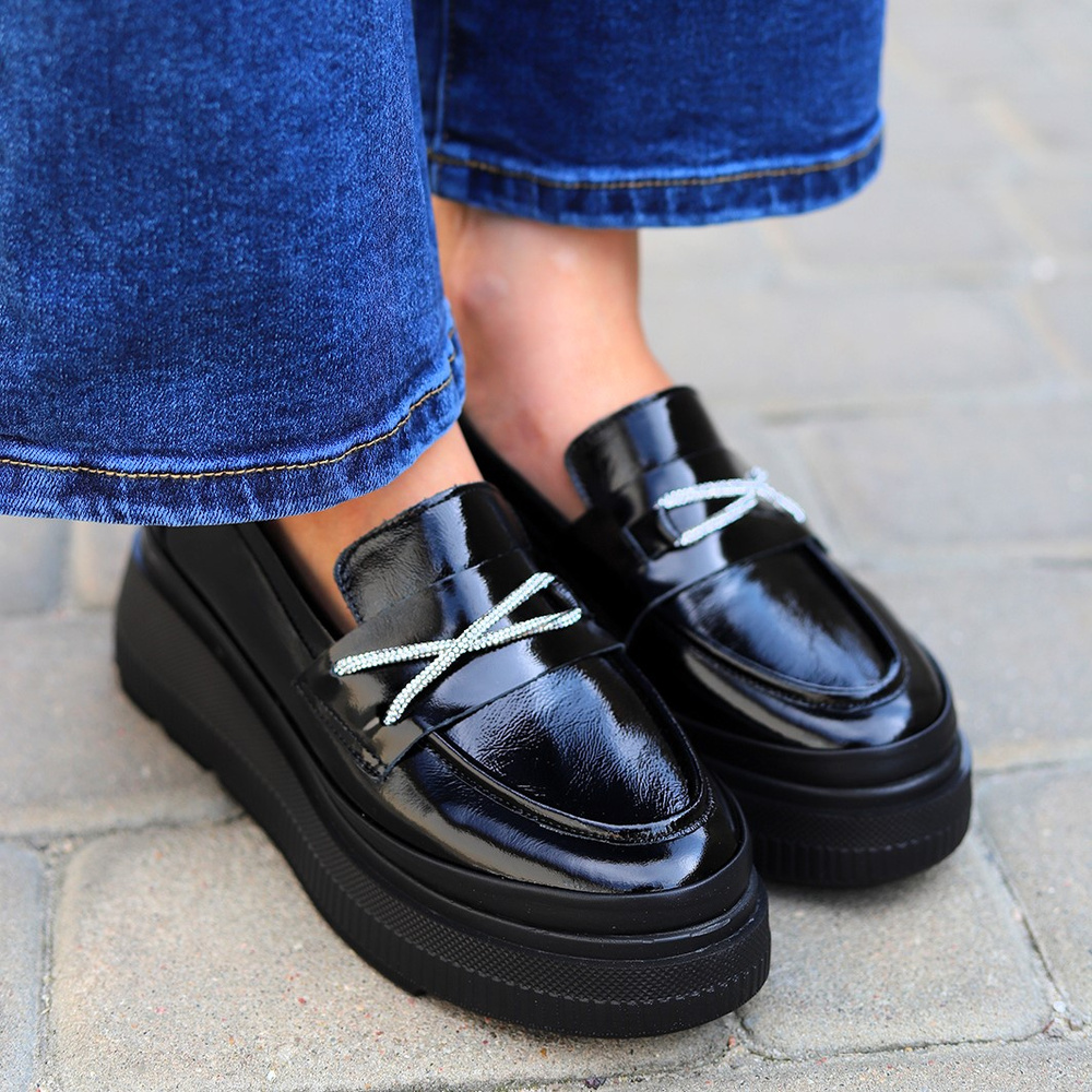 Жіночі лаковані мокасини сліпони на платформі Boccato