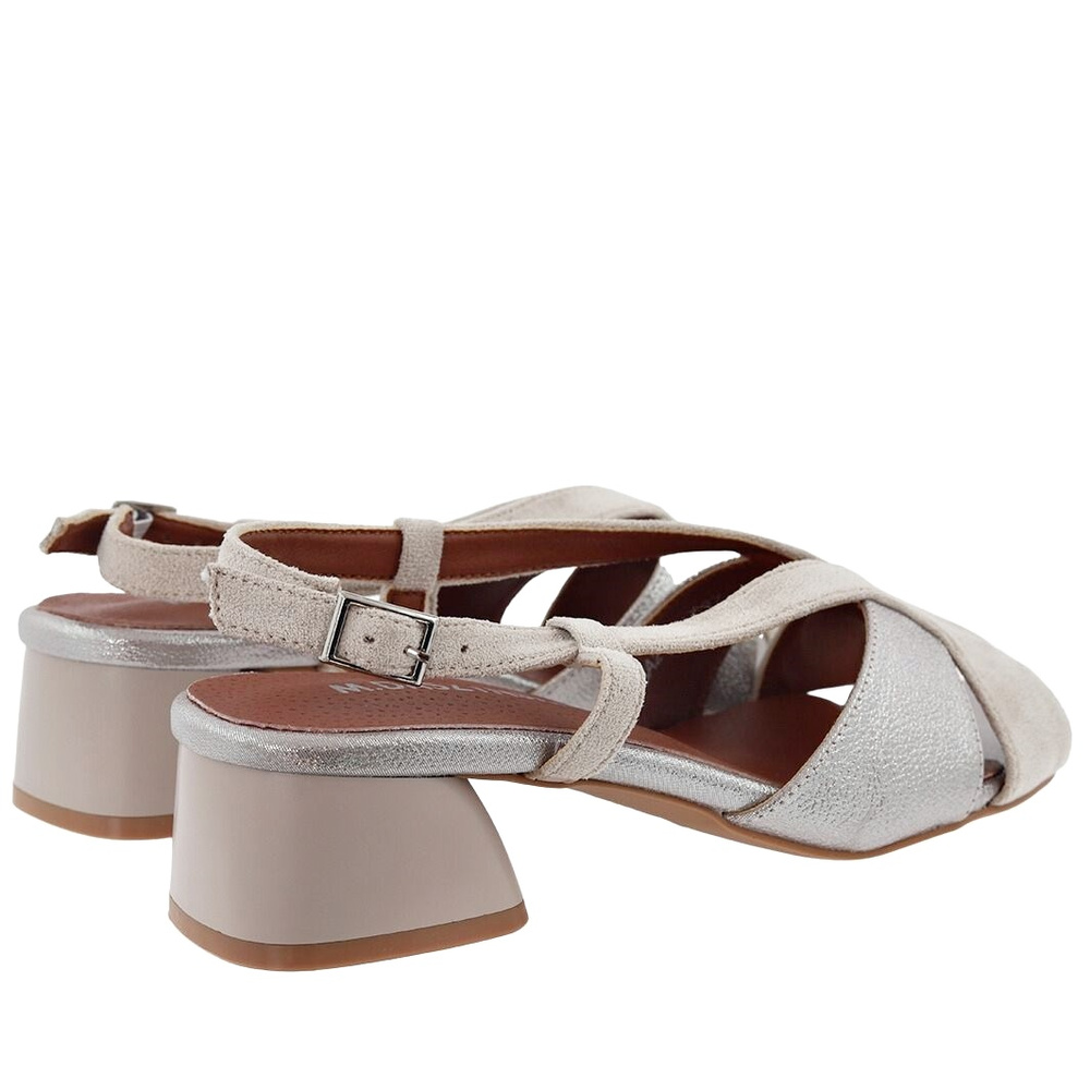 Beżowe sandały na obcasie M. Daszyński