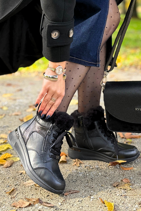 Чорні шкіряні ботильйони на шнурівці та блискавці