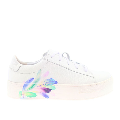 Білі шкіряні туфлі з мотивом пір'я від Nicoll