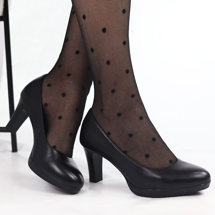 Чорні шкіряні туфлі на високому каблуці Tamaris