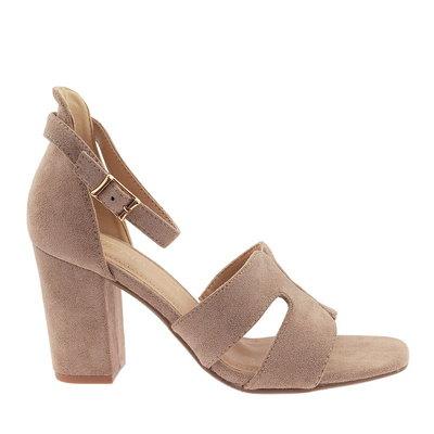 Damskie sandały zamszowe na słupku w kolorze beżowym