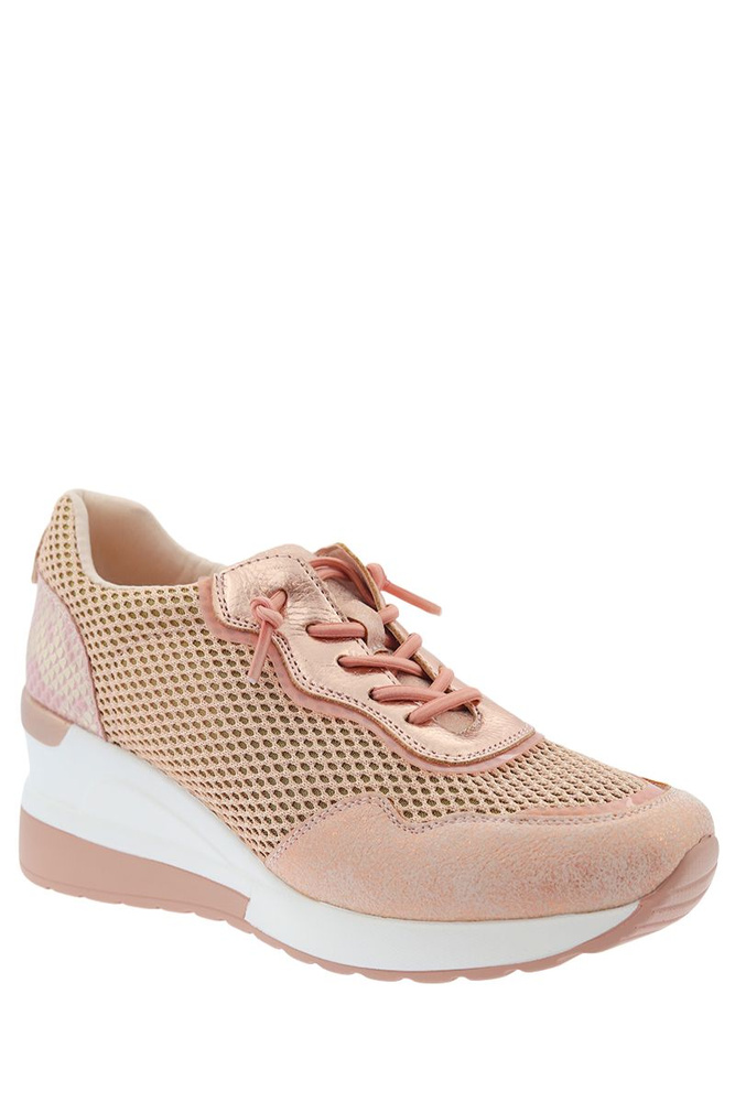 Różowe sneakersy na koturnie z ciekawą wstawką z tyłu