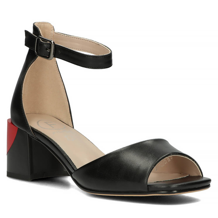 Czarne skórzane sandały na szerokim obcasie Filippo