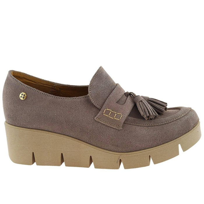 Półbuty beżowe damskie ze skóry na koturnie Maciejka