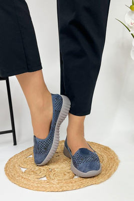 Жіночі сині ажурні туфлі на плоскому ходу