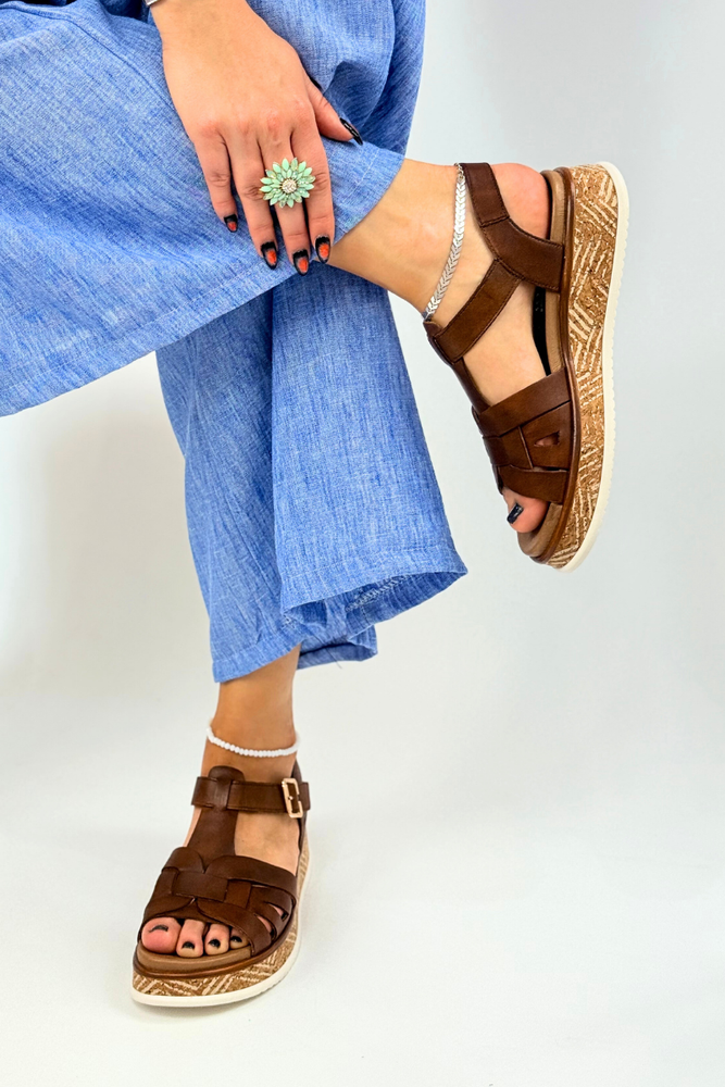 Brązowe sandały skórzane na platformie Rieker