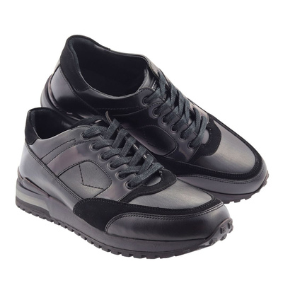 Чорні чоловічі спортивні туфлі на шнурівці