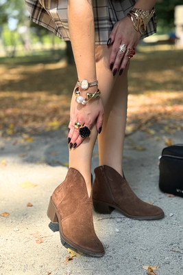 Kowbojki damskie Ryłko welurowe brązowe na zamek