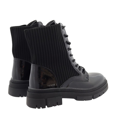 Чорні лаковані ботильйони з носком