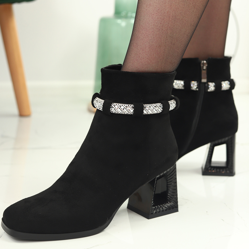 Czarne botki damskie na słupku S.Barski