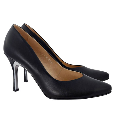 Стильні чорні туфлі на підборах з натуральної шкіри Kordel grain