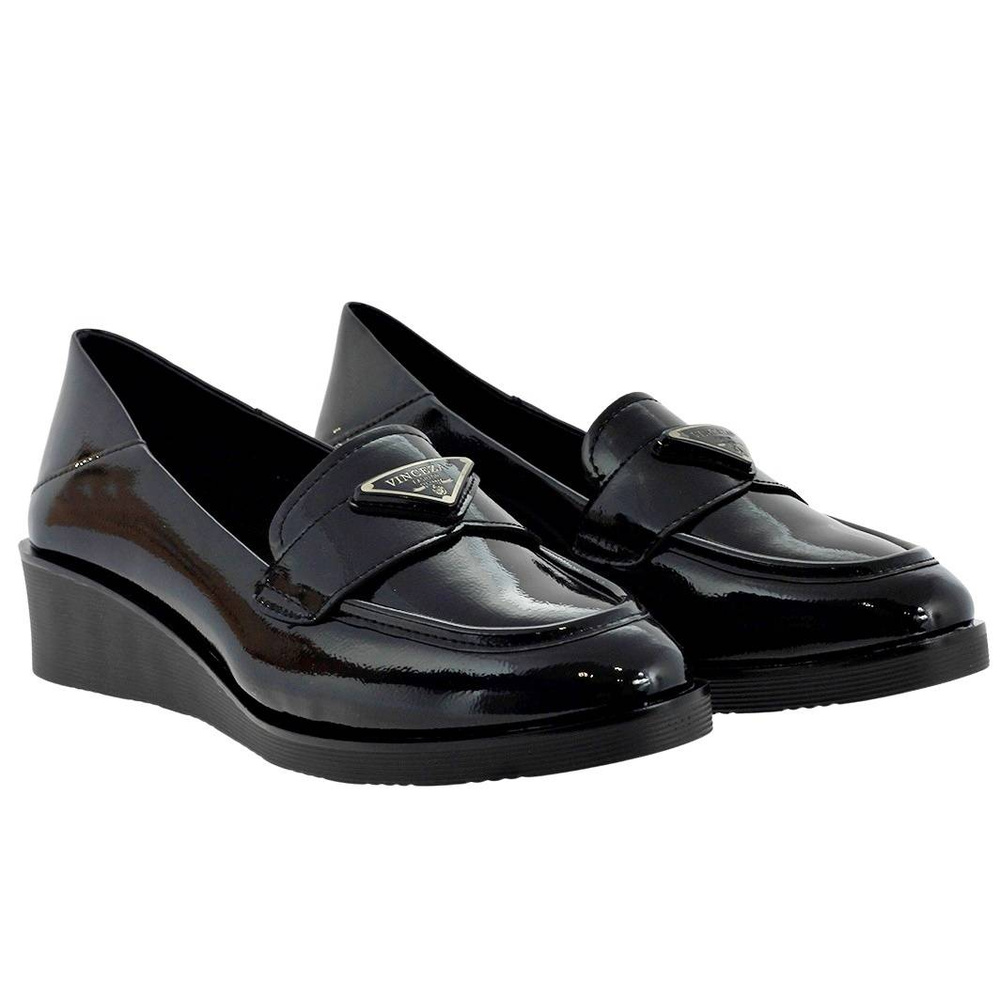 Lakierowane półbuty damskie na koturnie Vinceza