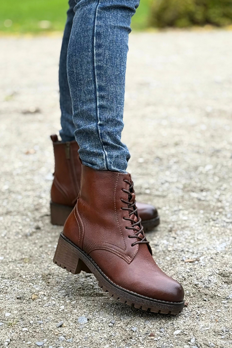 Черевики Potocki чорні на декоративному каблуці