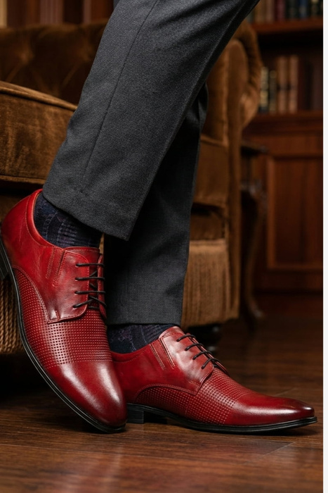 Półbuty męskie wizytowe perforowane sznurowane w kolorze czerwonym