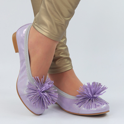 Фіолетові шкіряні балерини з помпоном від Gamis