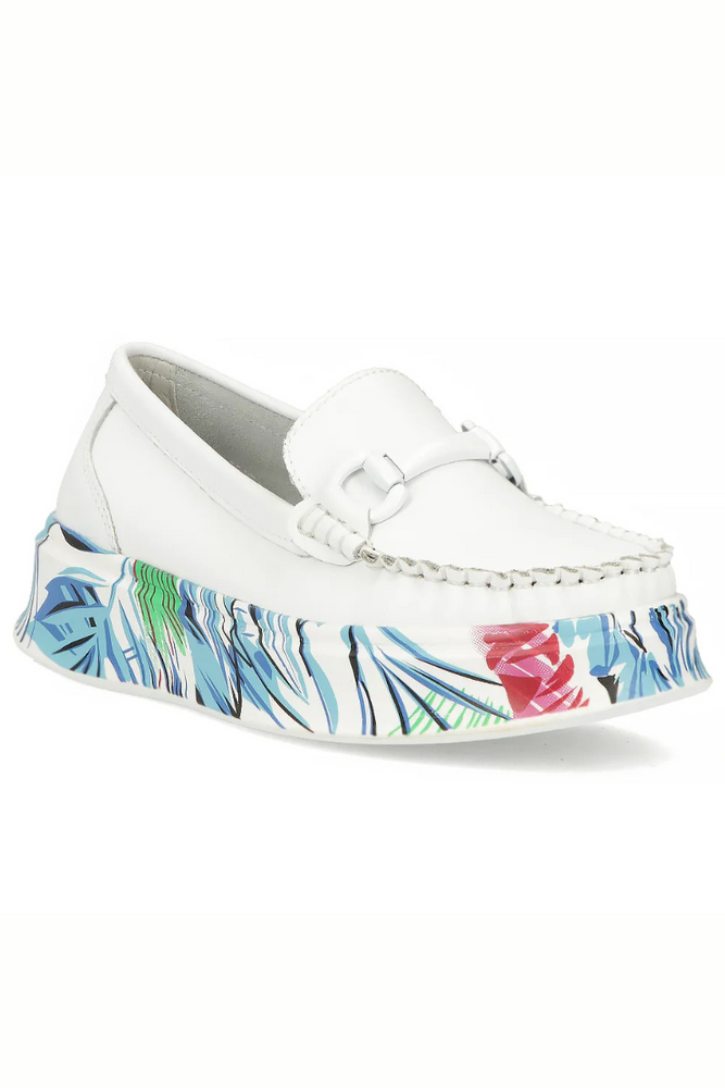 Białe skórzane półbuty wsuwane z kolorową platformą Filippo