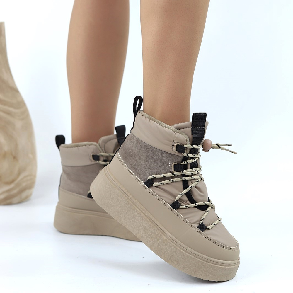 Botki zimowe na grubej platformie sznurowane w kolorze beżowym