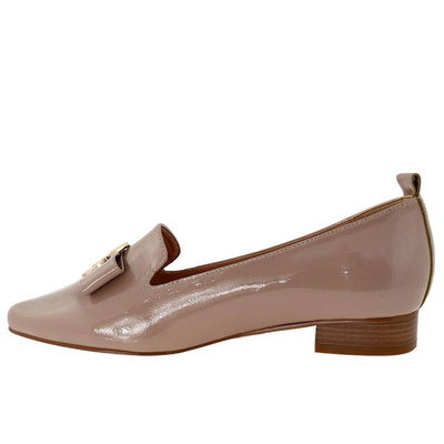 Елегантні лаковані мокасини на низькому каблуці від Vinceza