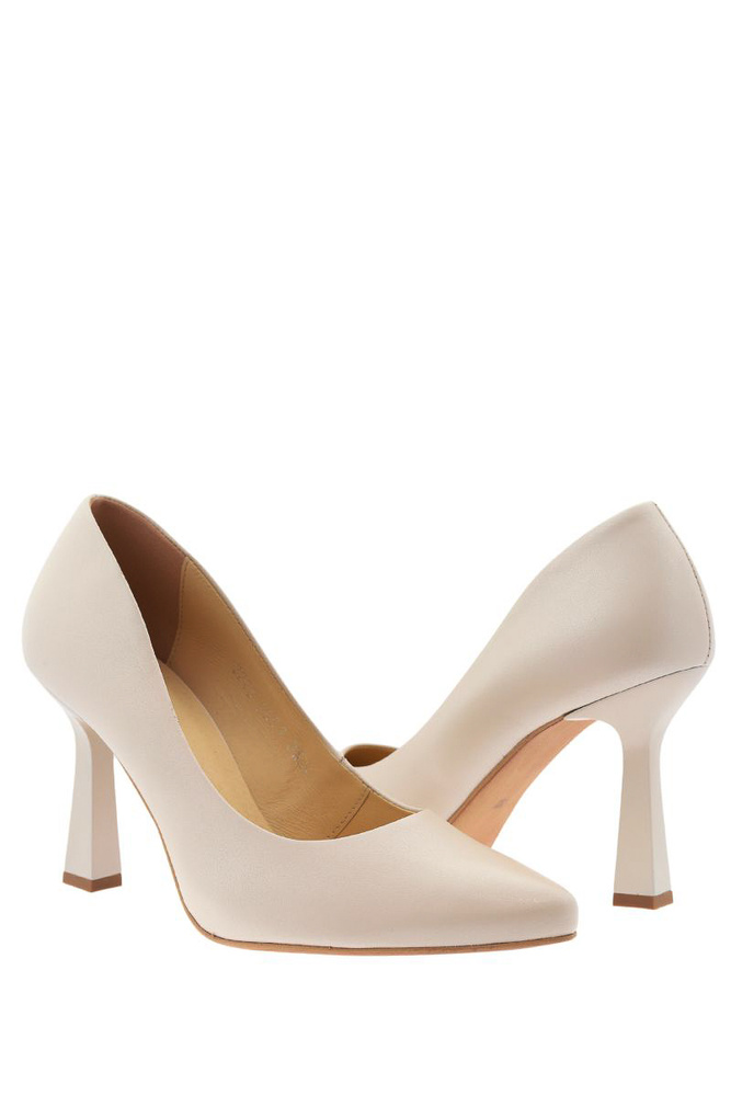 Жіночі чорні шкіряні човники з декором