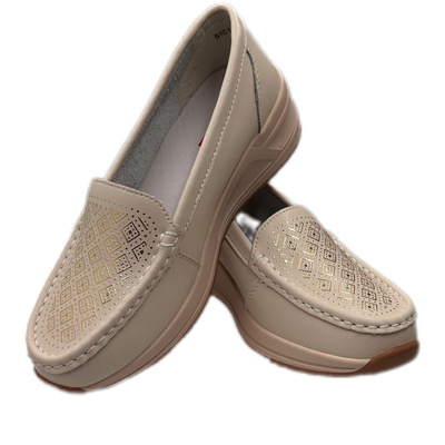 Beżowo złote skórzane półbuty na koturnie Artiker 