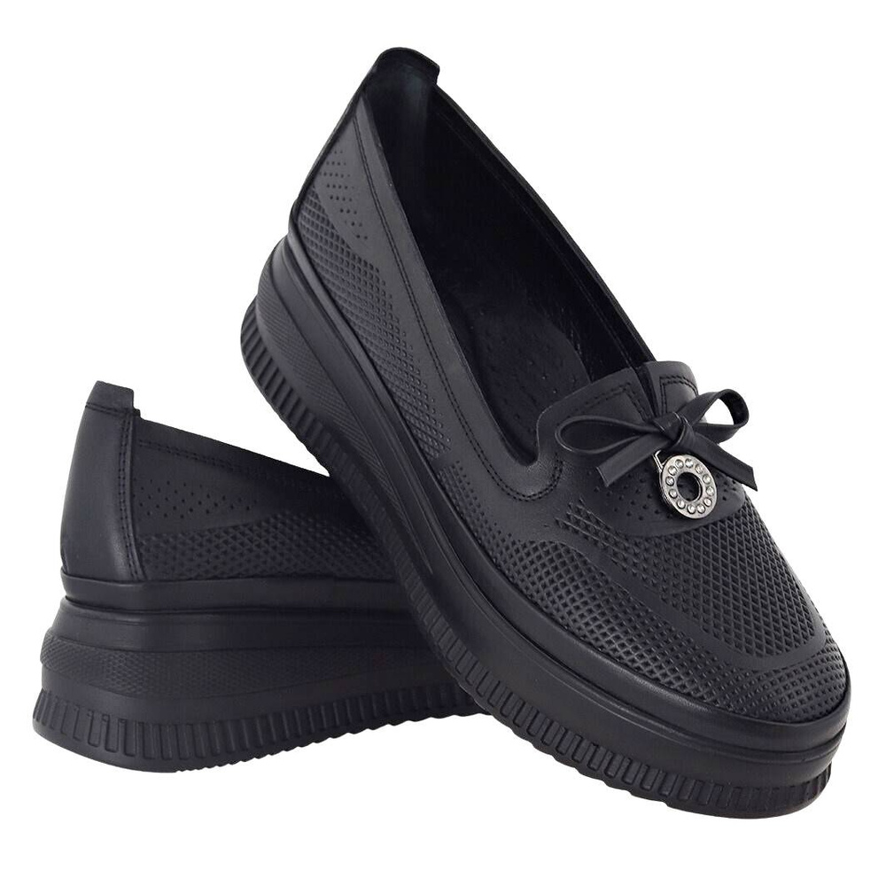 Skórzane półbuty w kolorze czarnym na koturnie Ravini