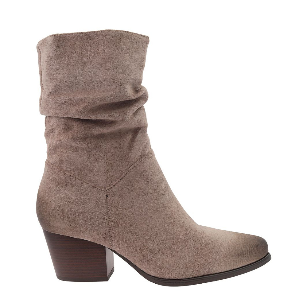 Beżowe botki kowbojki z zamszu e na obcasie