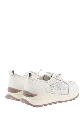 Półbuty białe z koronką sznurowane