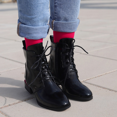 Чорні лаковані ботильйони Artiker