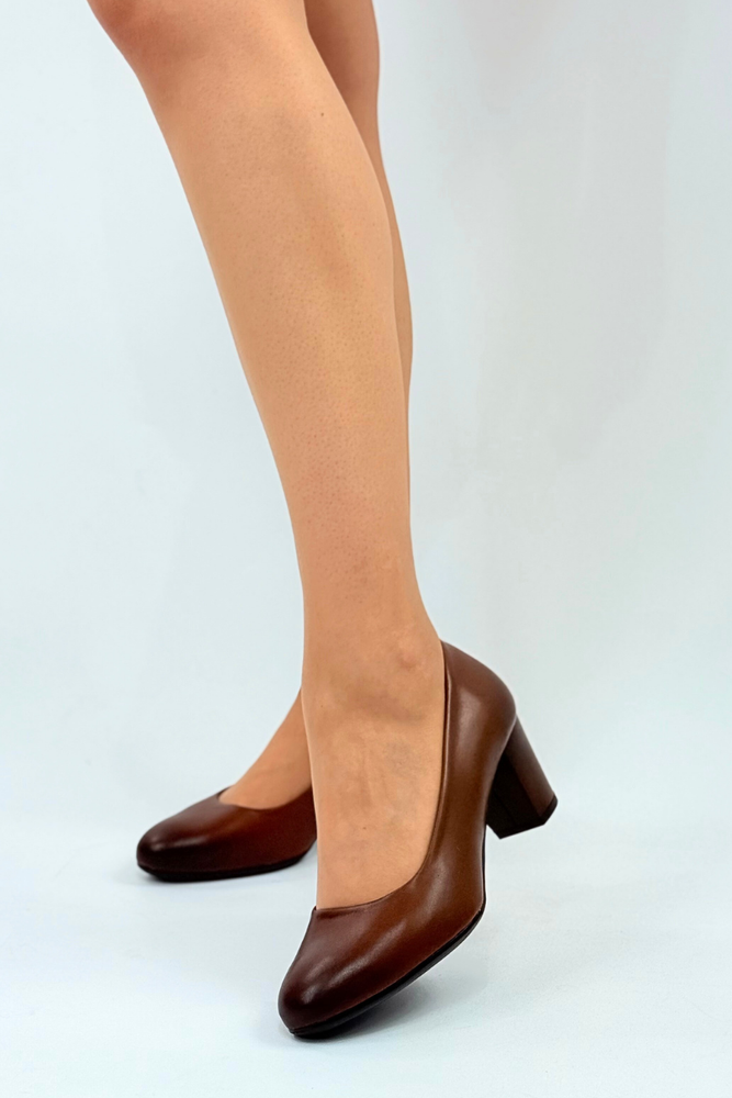 Czółenka skórzane brązowe w stylu boho