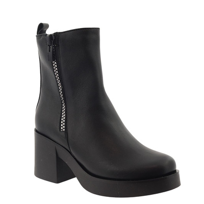 Чорні шкіряні черевики з колодкою Lemar