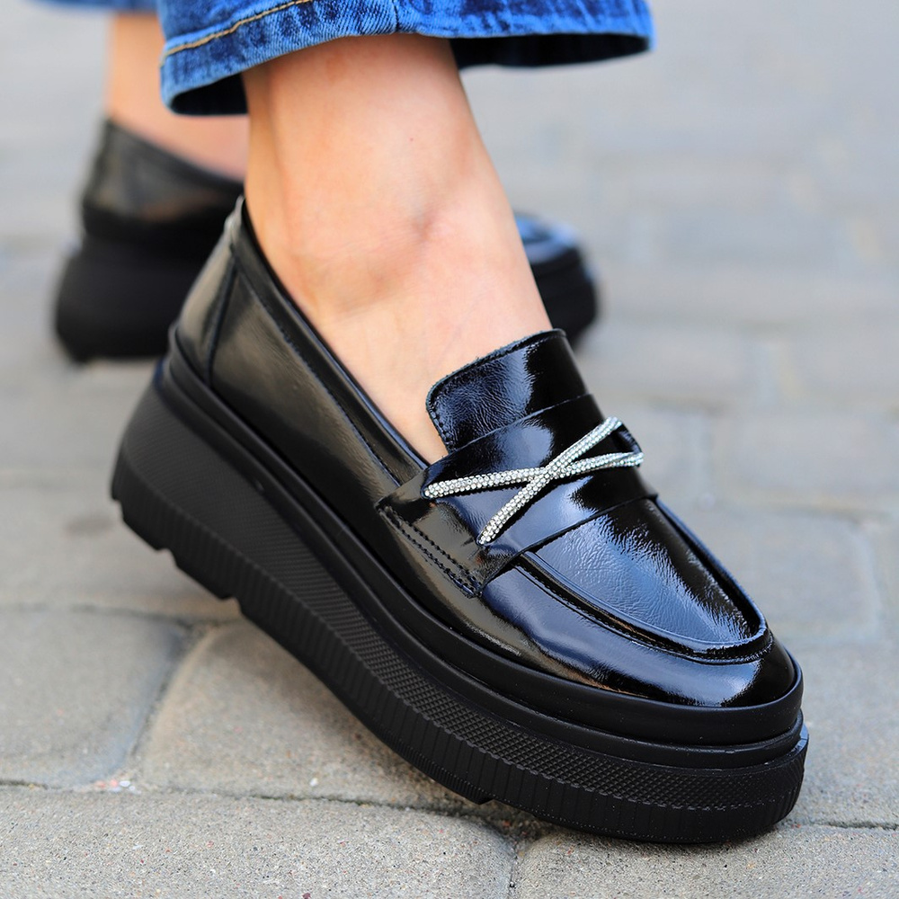 Жіночі лаковані мокасини сліпони на платформі Boccato