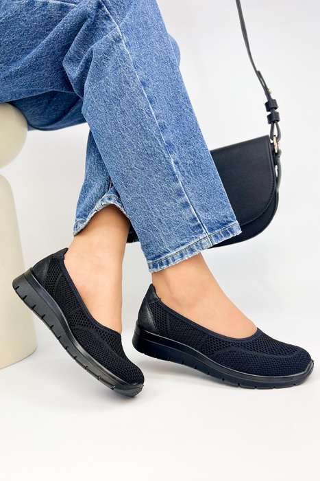 Tenisówki damskie siatkowe wsuwane czarne