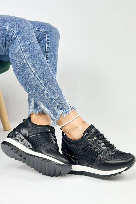 Czarne sneakersy z ekoskóry na koturnie