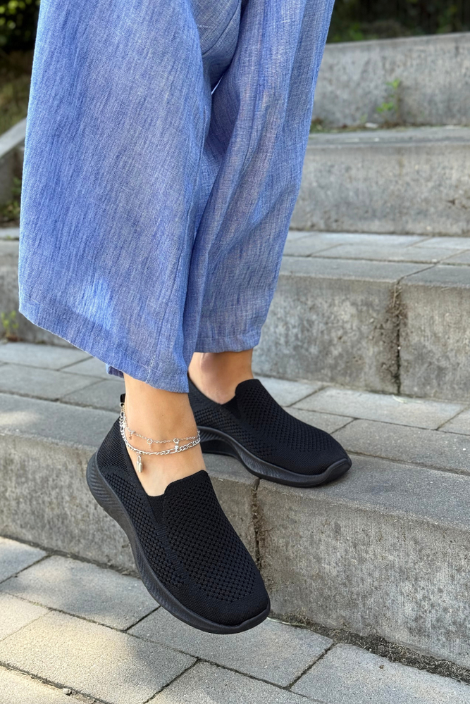 Білі ажурні шкіряні босоніжки на танкетці Filippo