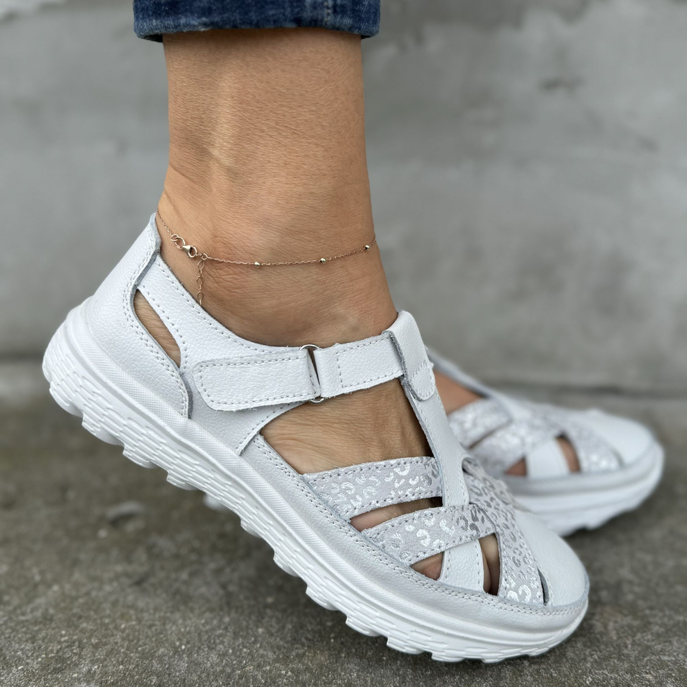 Białe skórzane półbuty na rzep Artiker