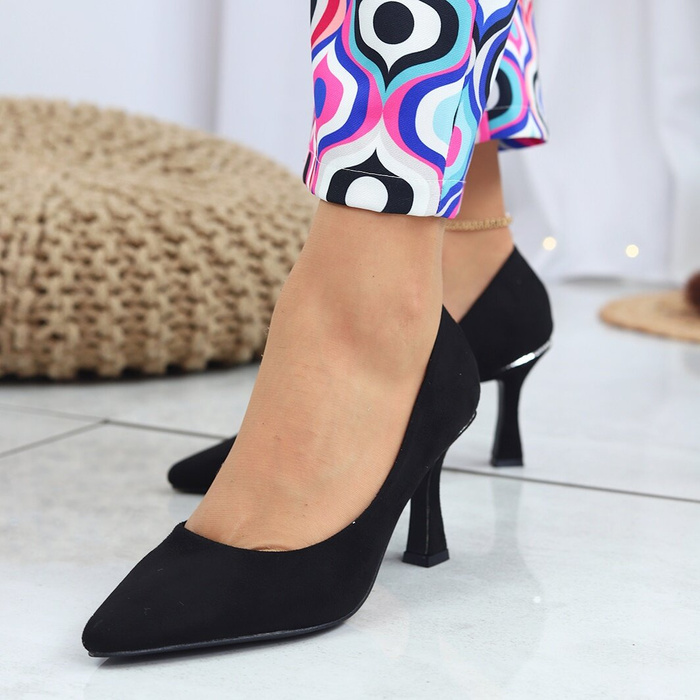 Чорні замшеві туфлі Sabatina