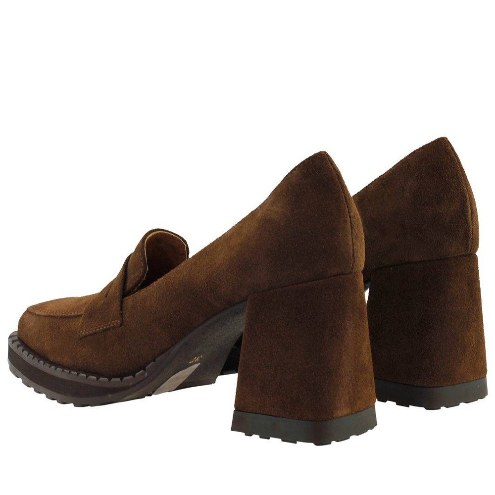 Жіночі коричневі шкіряні туфлі на вишуканих високих підборах