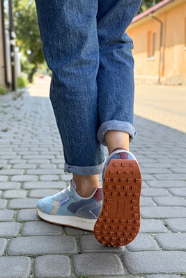 Niebieskie sneakersy ze skóry i zamszu na platfoemie Big Star