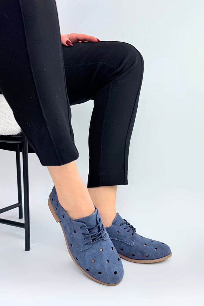 Ажурні золоті туфлі на підборах