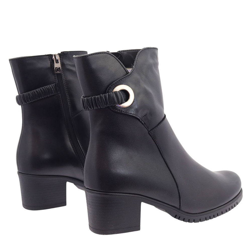 Чорні шкіряні чоботи з польською колодкою