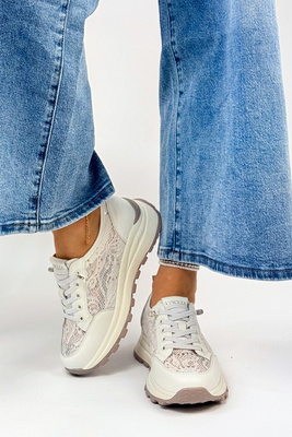 Półbuty białe z koronką sznurowane