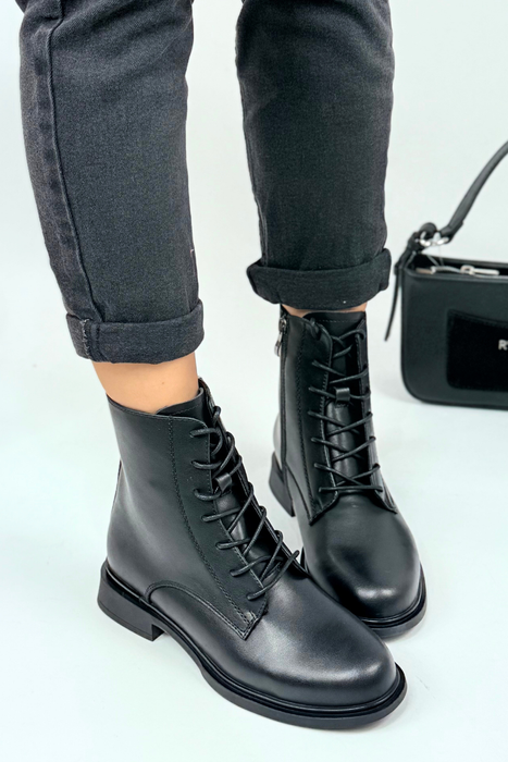 Чорні шкіряні жіночі ботильйони