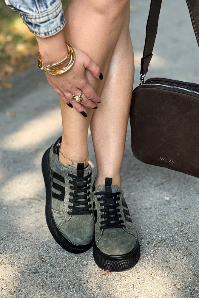 Sneakersy damskie khaki wiązane zamszowe na wysokiej platformie Filippo