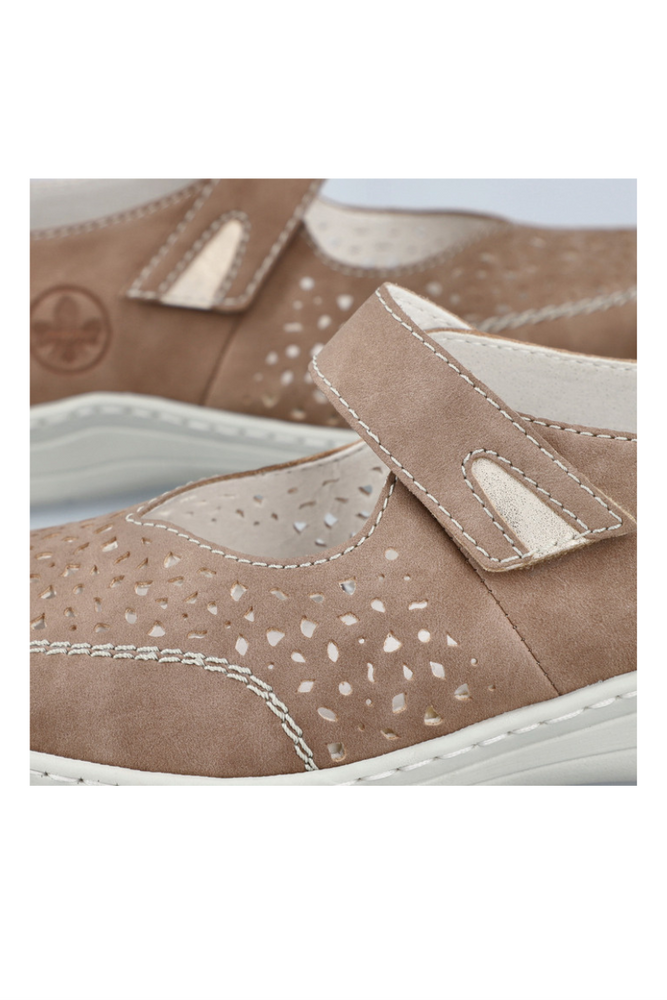 Жіночі бежеві ажурні туфлі на липучці, виготовлені з еко шкіри