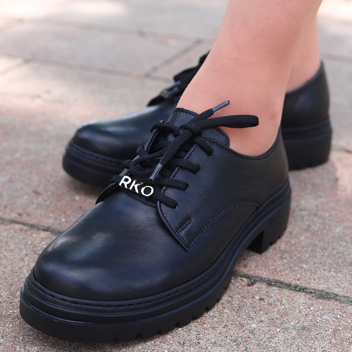 Чорні жіночі туфлі Ryłko